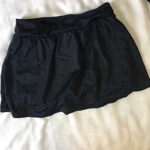 NEW Black trimshaper swim skirt